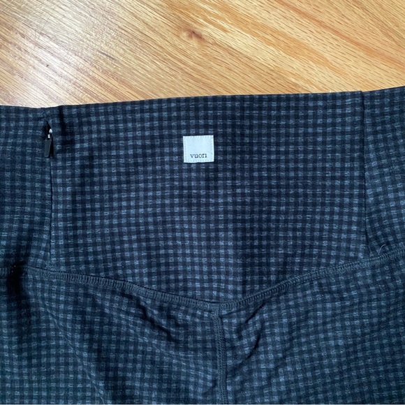 Vuori Black and Gray Checkered Elevation Leggings Pants Yoga - Picture 6 of 9